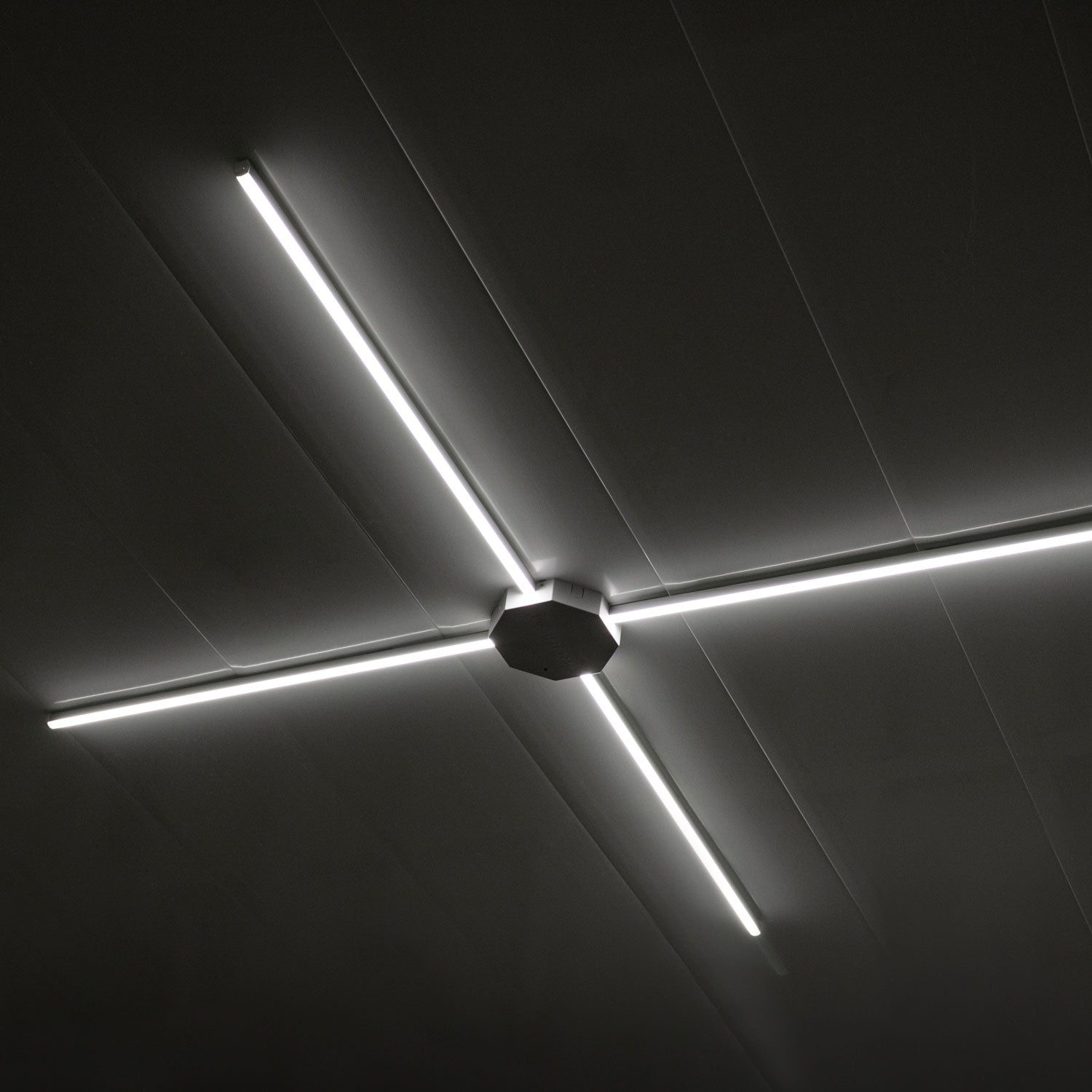 Orbital Cross 21 ft. – Lynk Light kit