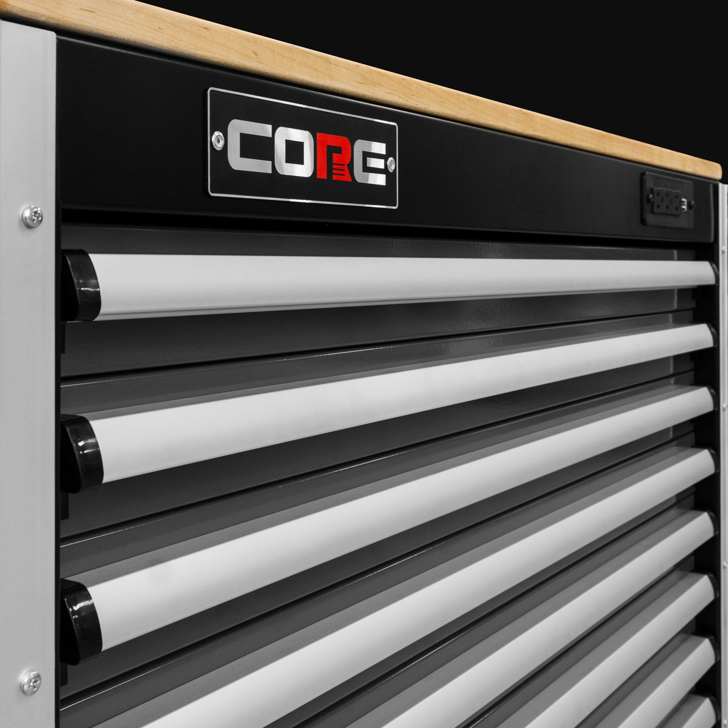 88 Series - 13 Drawers with Tall Locker - Black Handles - Traditional Casters